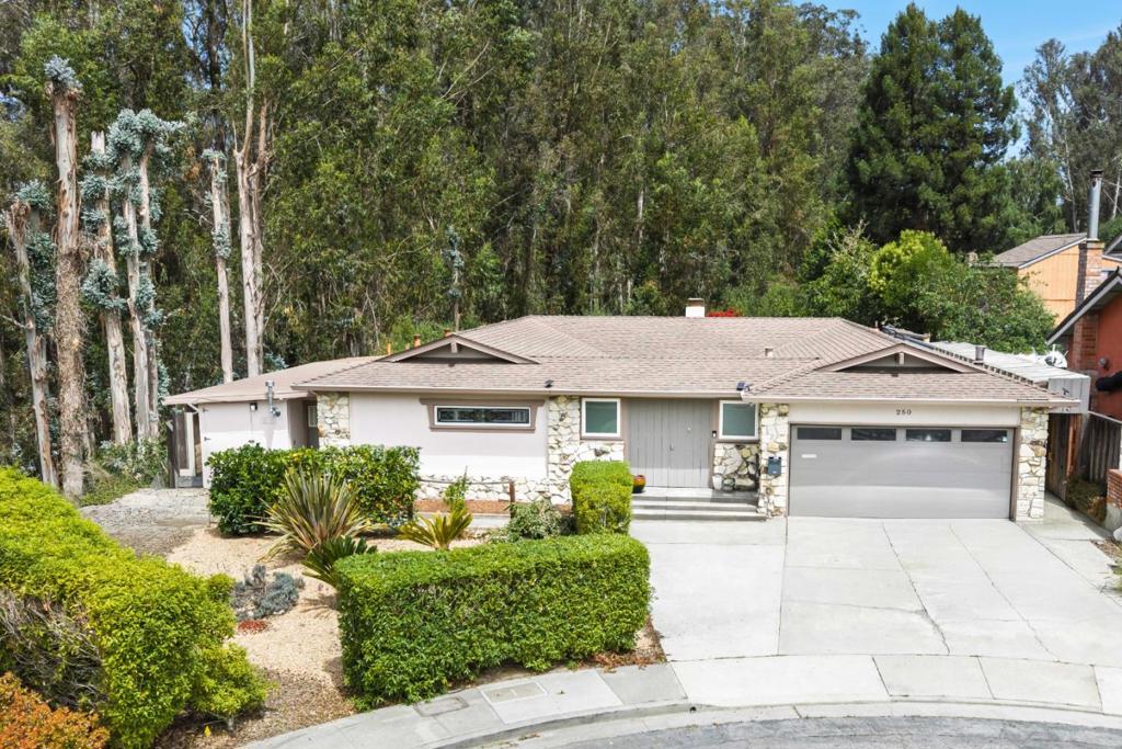 250 Segre Place
