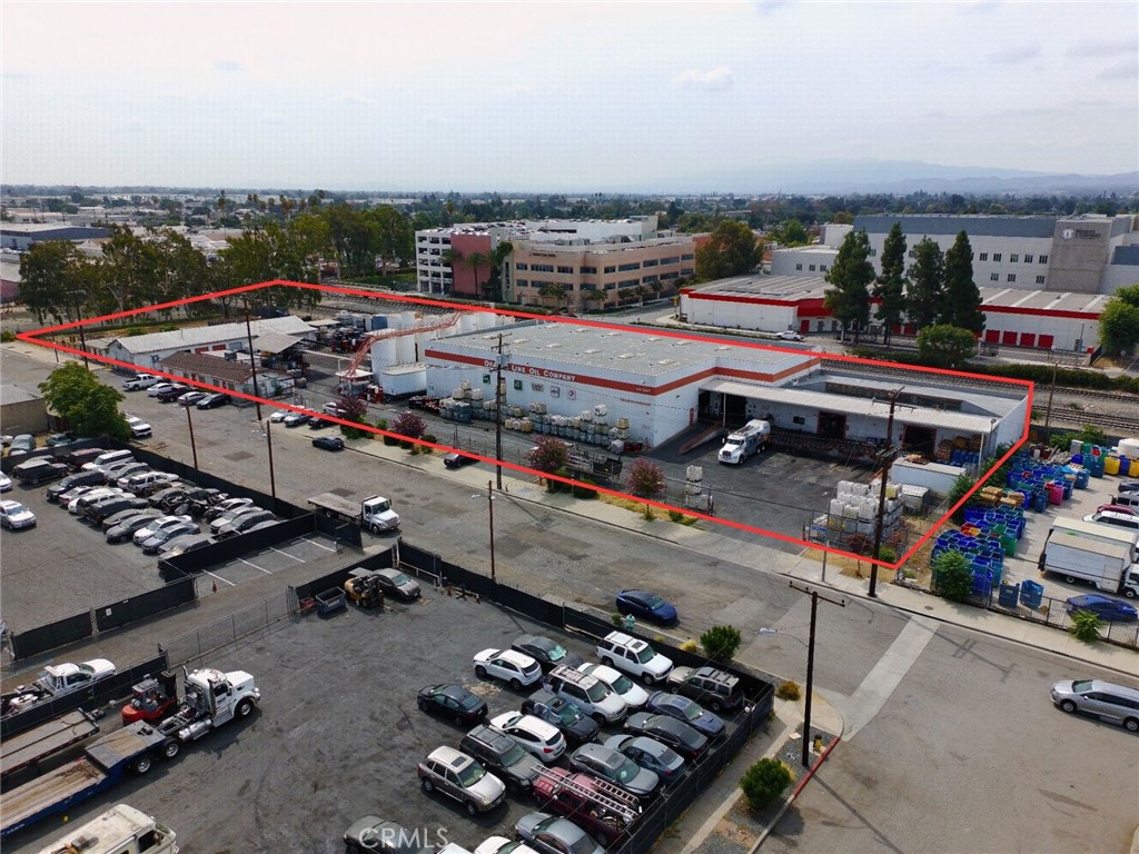 404 480 E Commercial Street