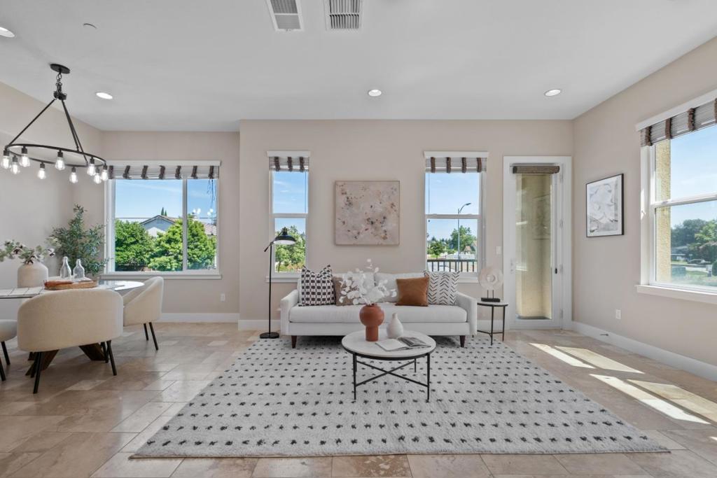 1315 Venturi Drive 2