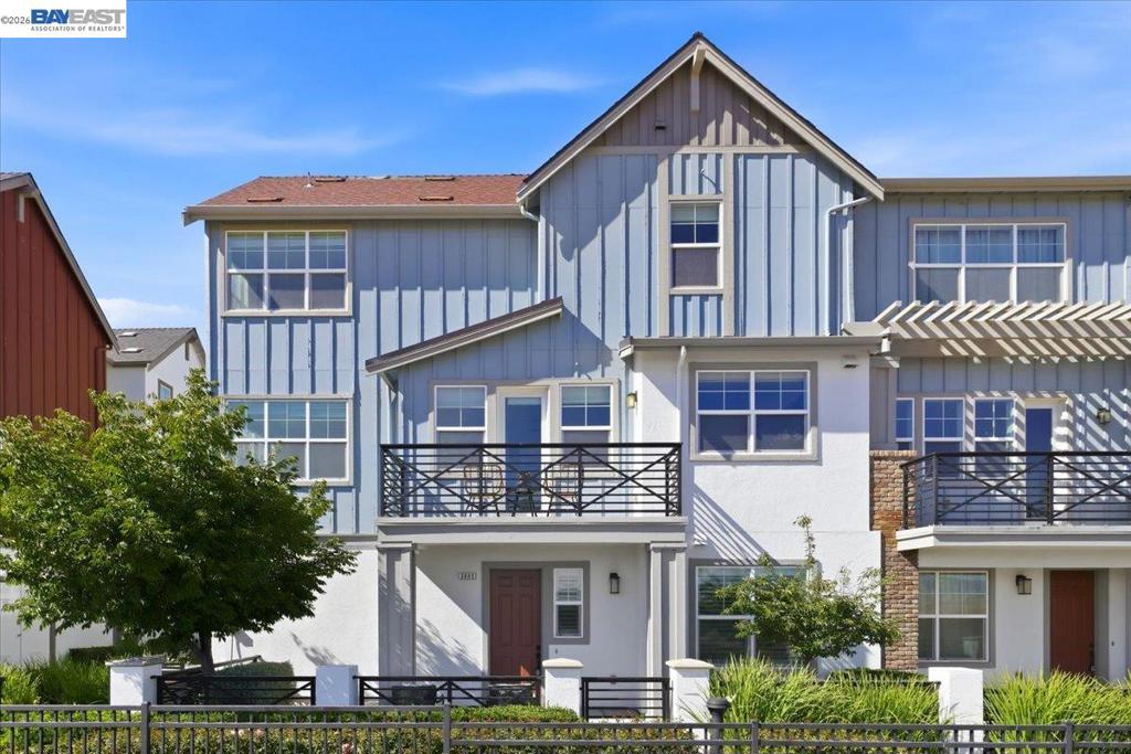 3895 Camino Loop