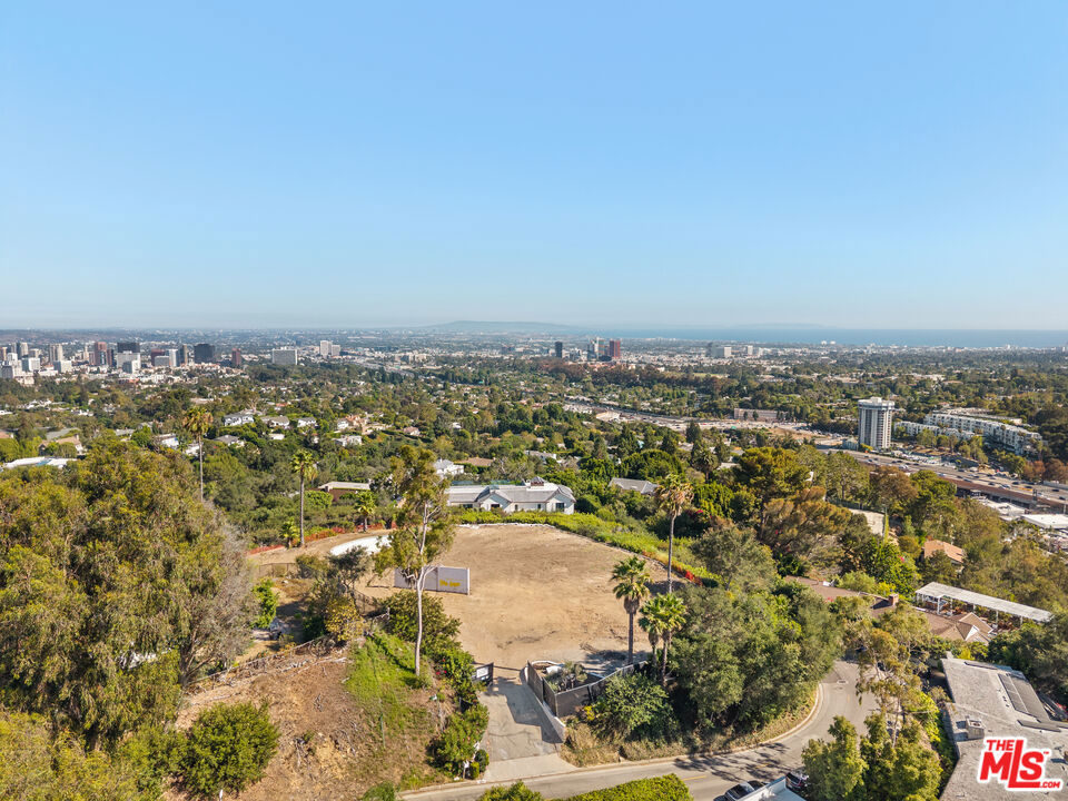 780 Linda Flora Drive
