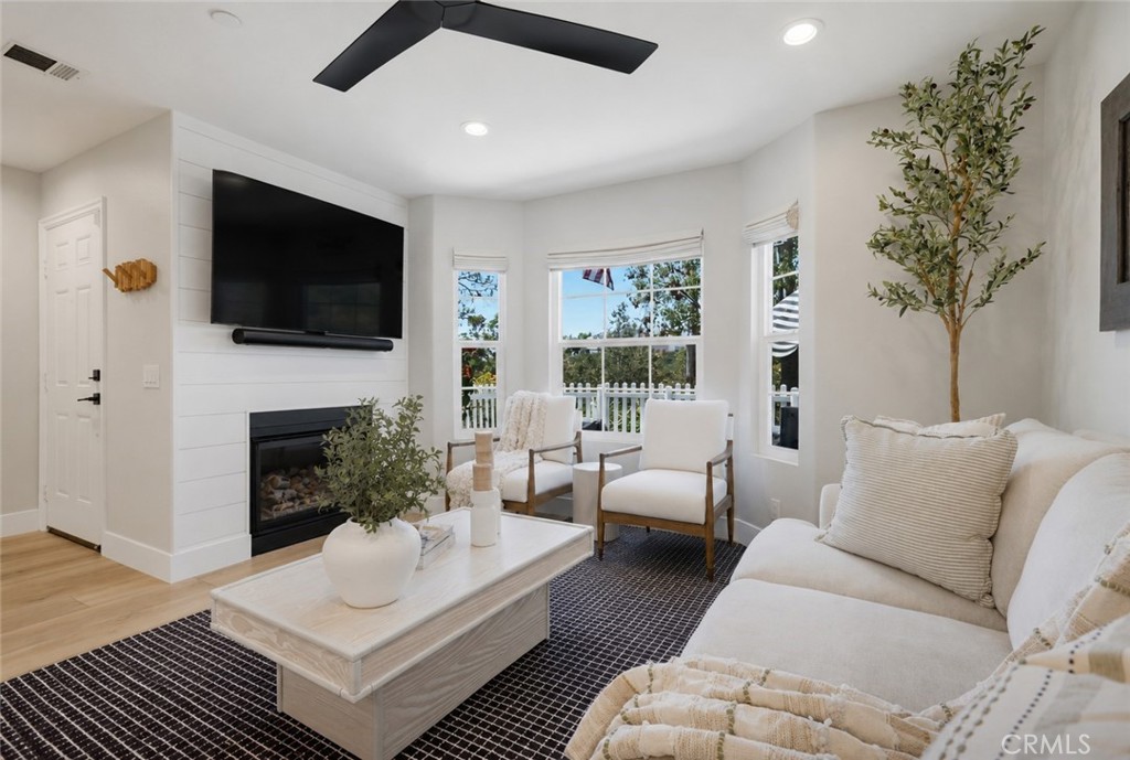3 Three Vines Court