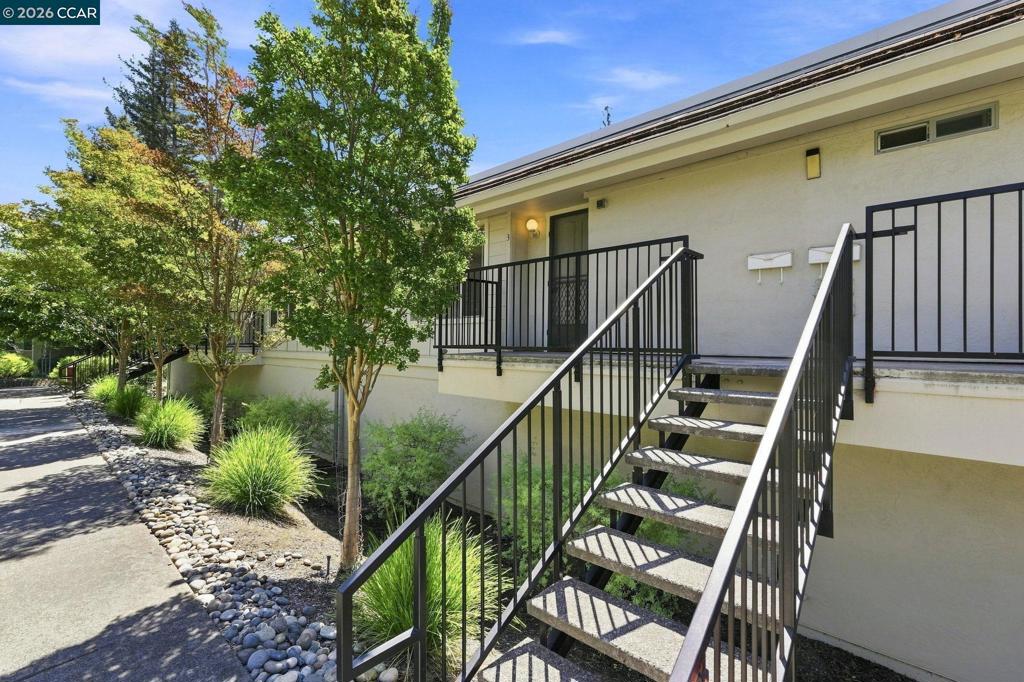 1224 Skycrest Dr 3