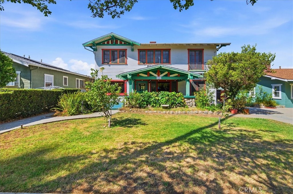 524 University Place