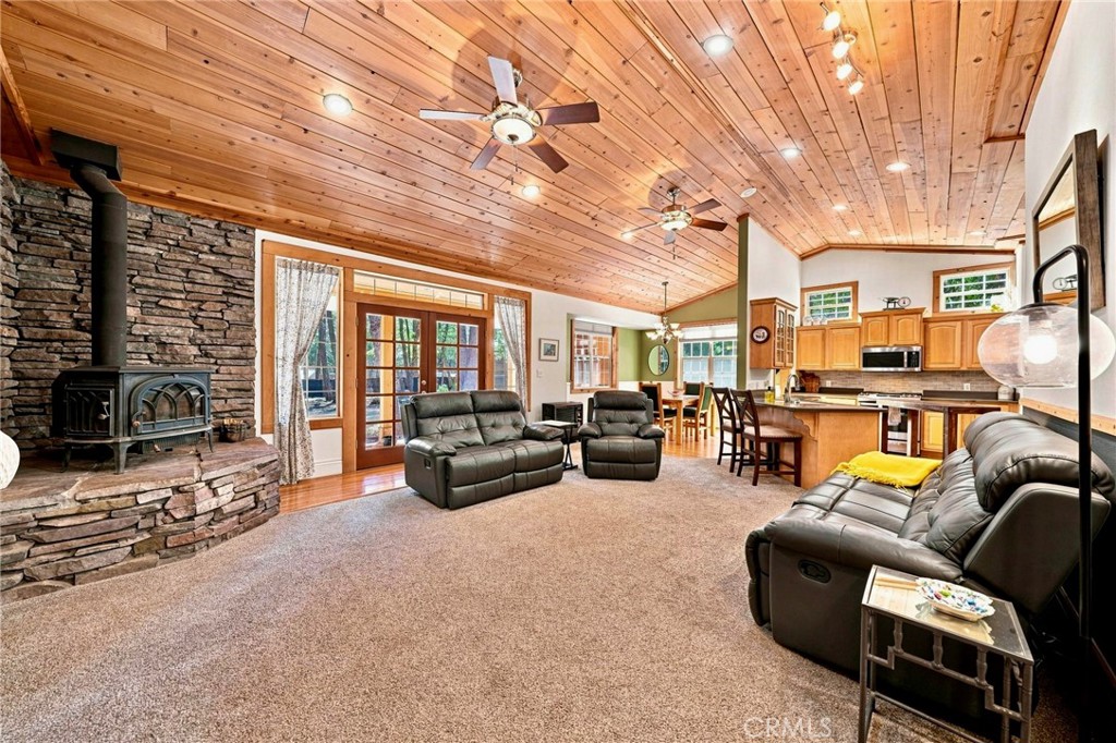 34643 Emigrant Trail