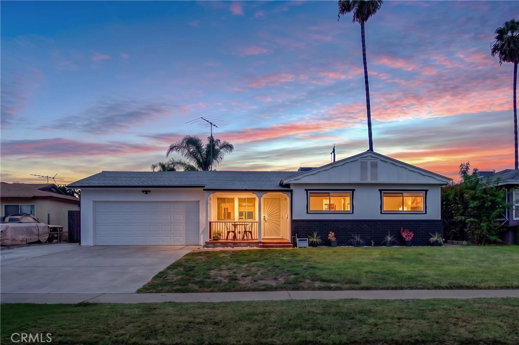 1247 Devon