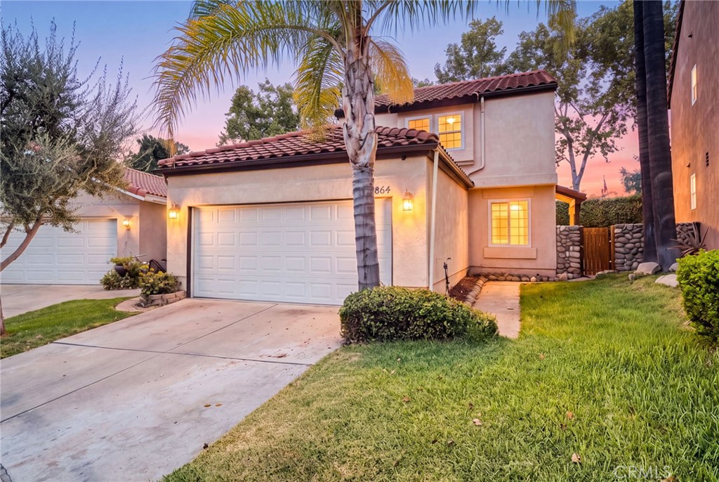 6864 Woodcrest
