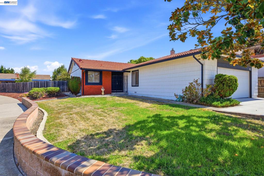 2467 Hibiscus Dr