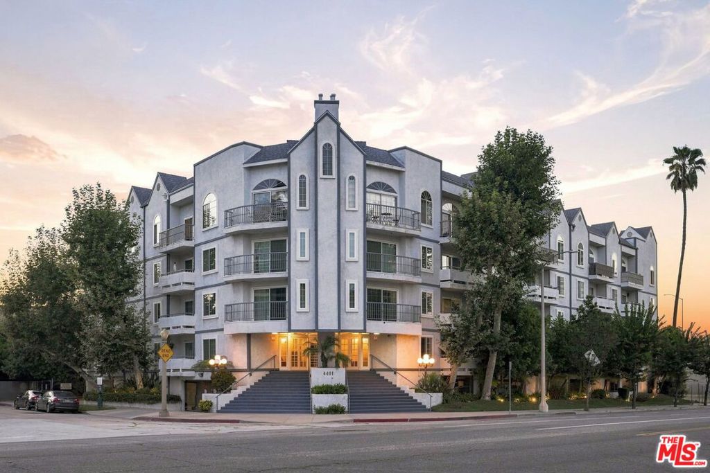 4401 Sepulveda Boulevard 202