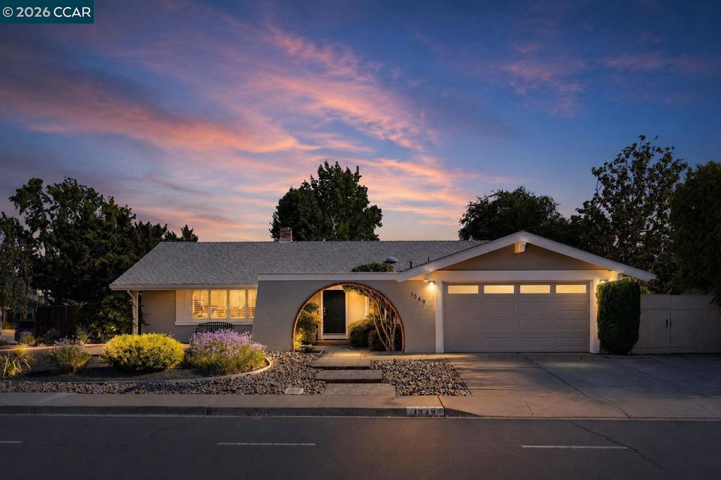 1349 Lexington Way
