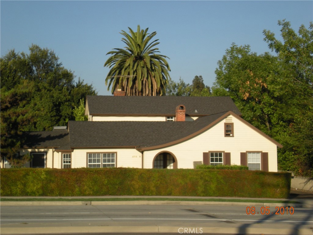 6958 N San Gabriel Blvd
