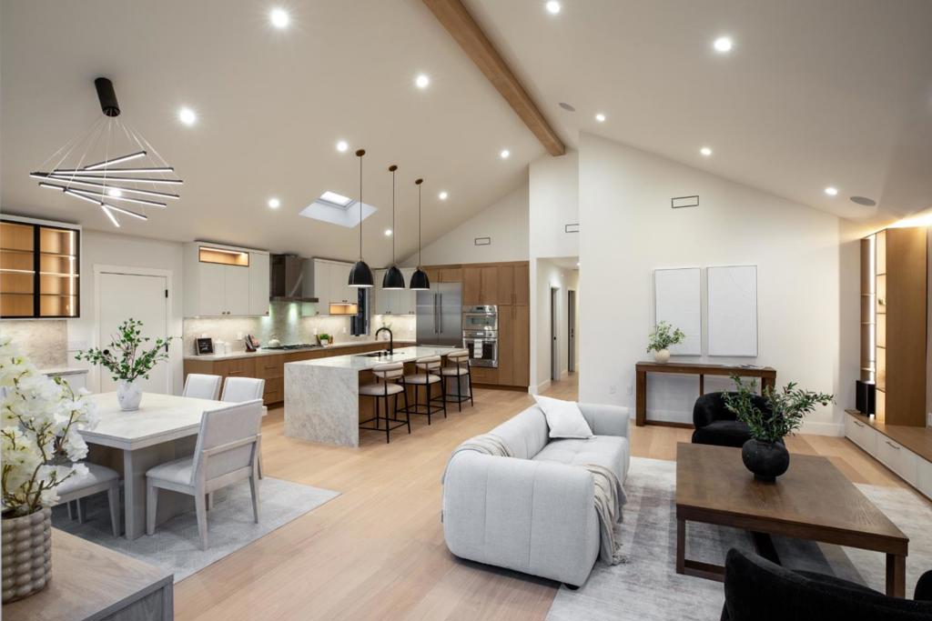642 Park Court