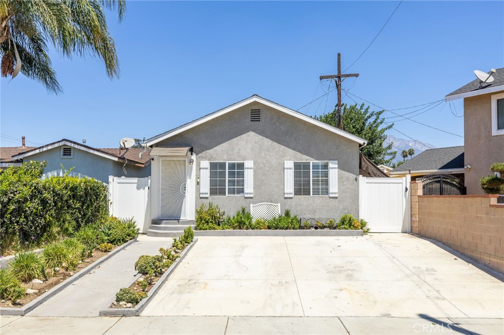 909 E I Street