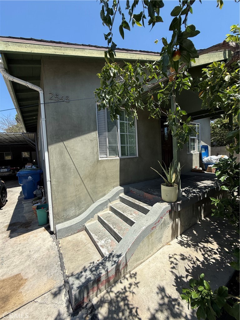 2545 Zonal Avenue