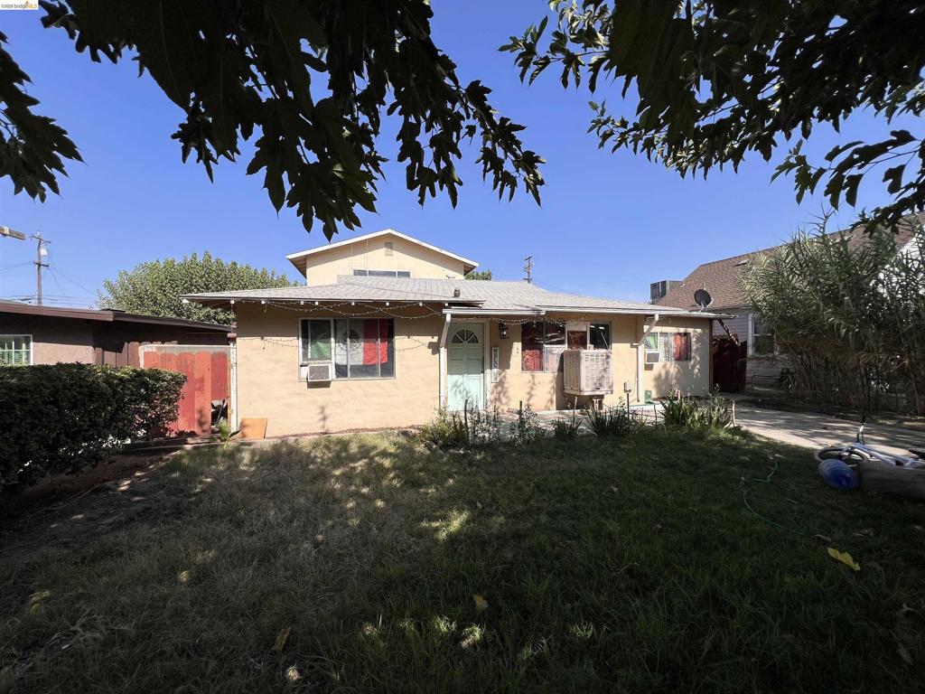 817 Sierra St