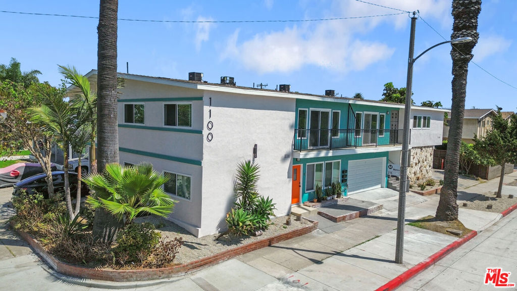 1100 S Inglewood Avenue