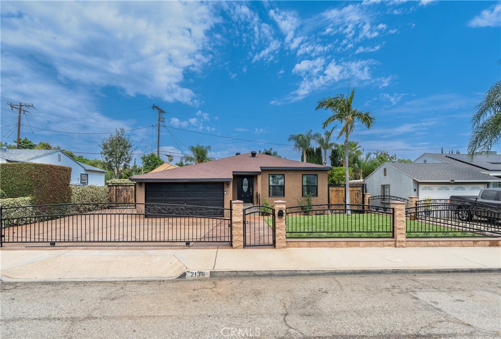 2136 Stanford