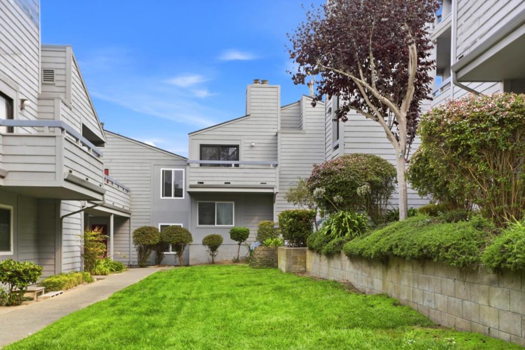 3095 Marina Drive 40
