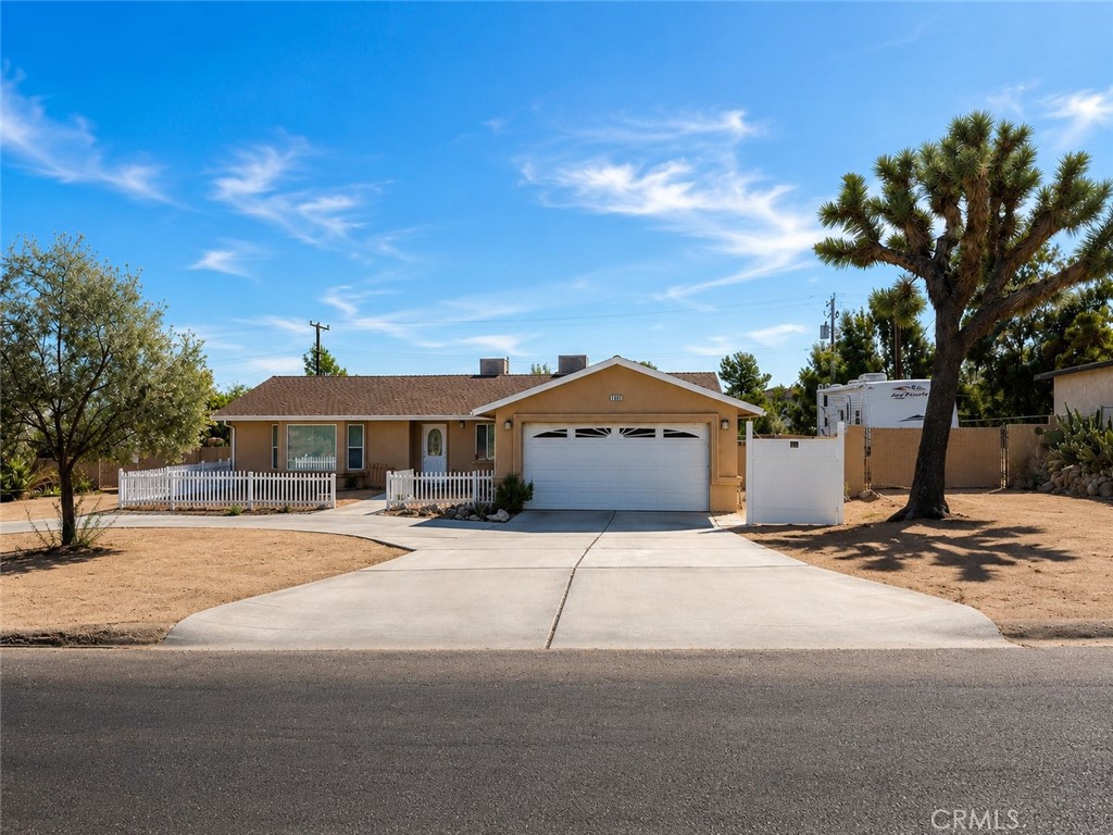 7619 DUMOSA Avenue