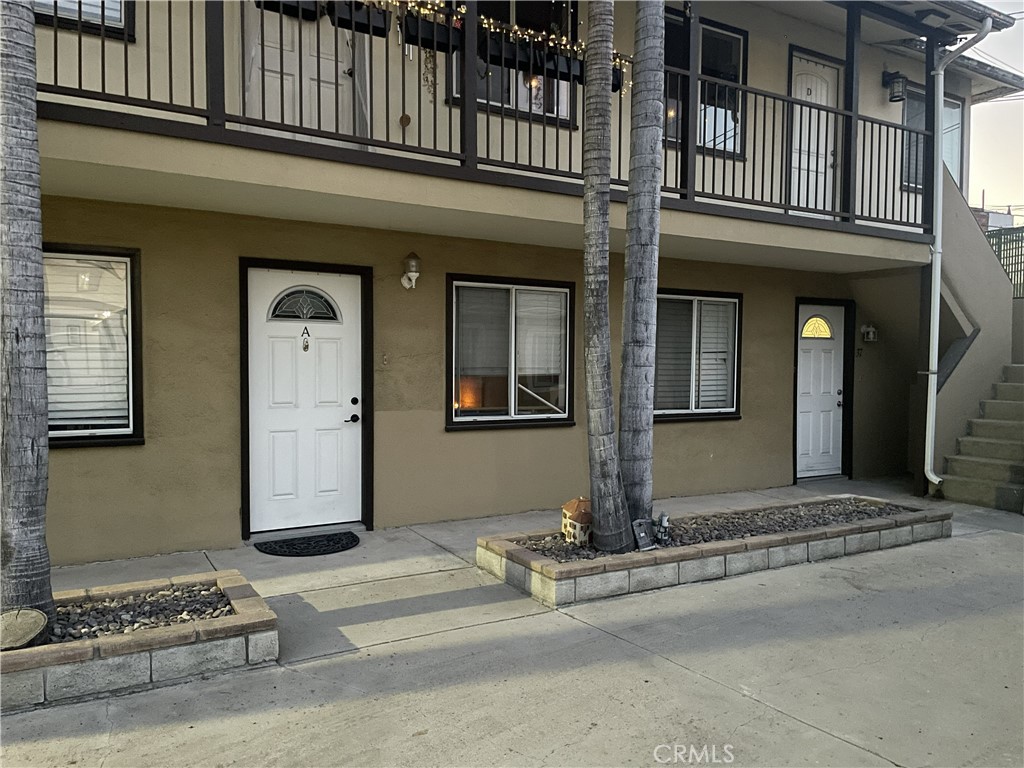 37 S Sierra Madre Boulevard