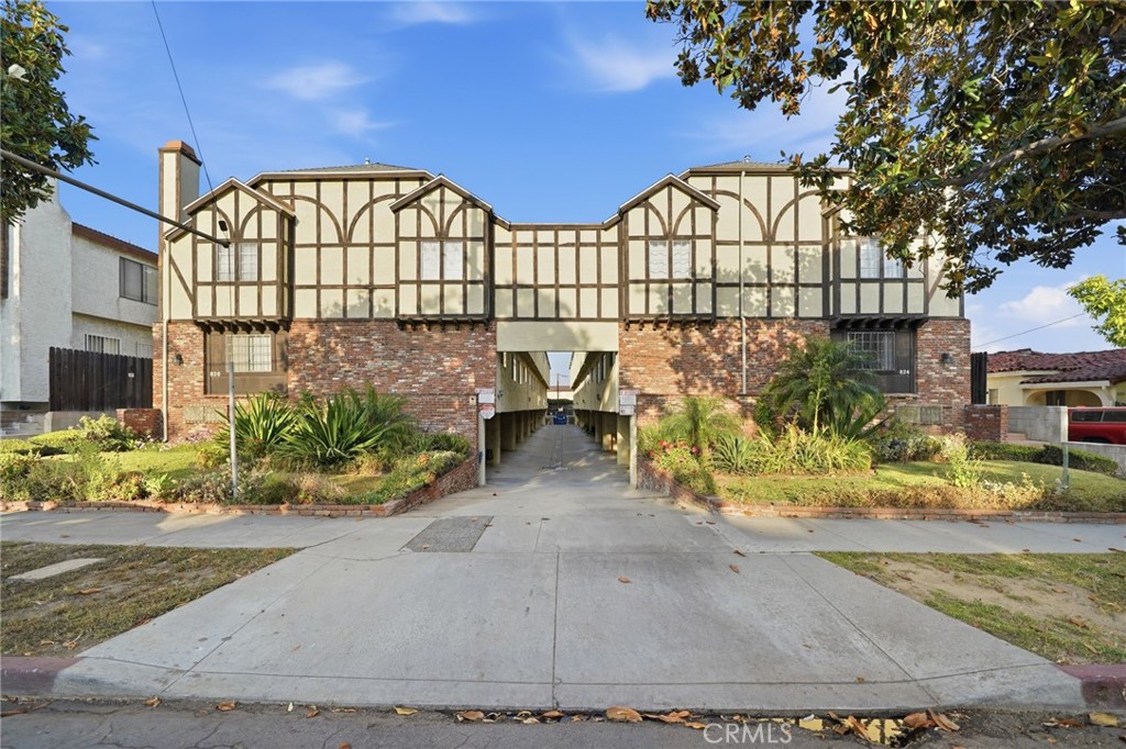 824 S Stoneman Avenue 16
