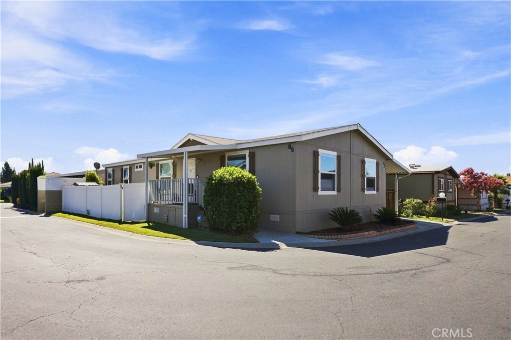 2151 W Rialto 85