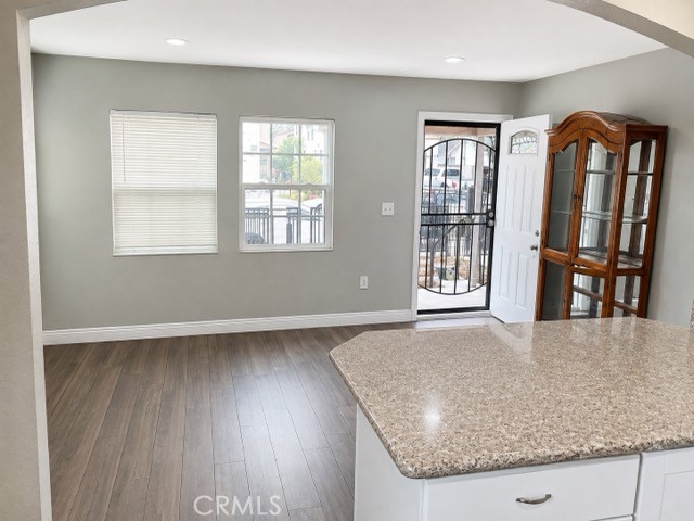 344 342 E 81st