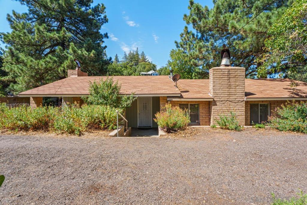 2906 Lakeview Drive