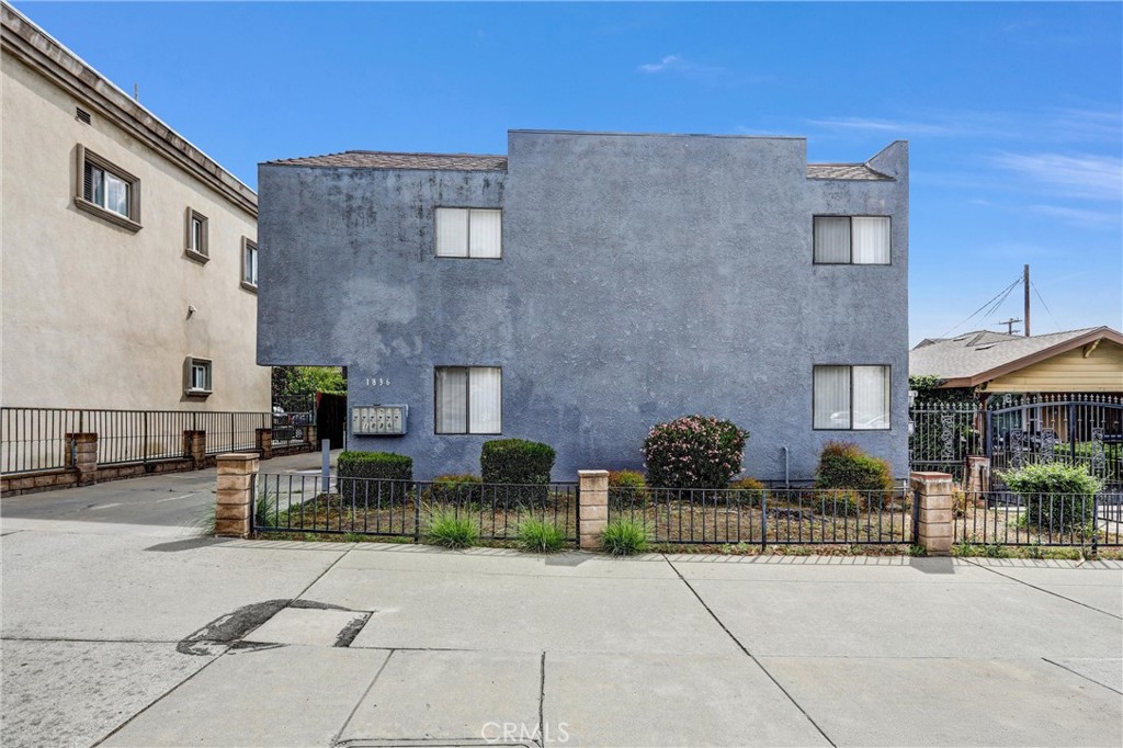 1836 N Allen