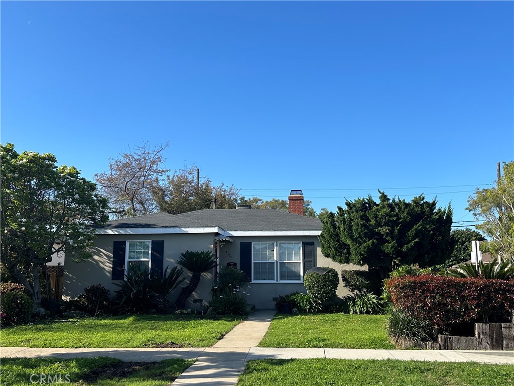 2303 Amherst