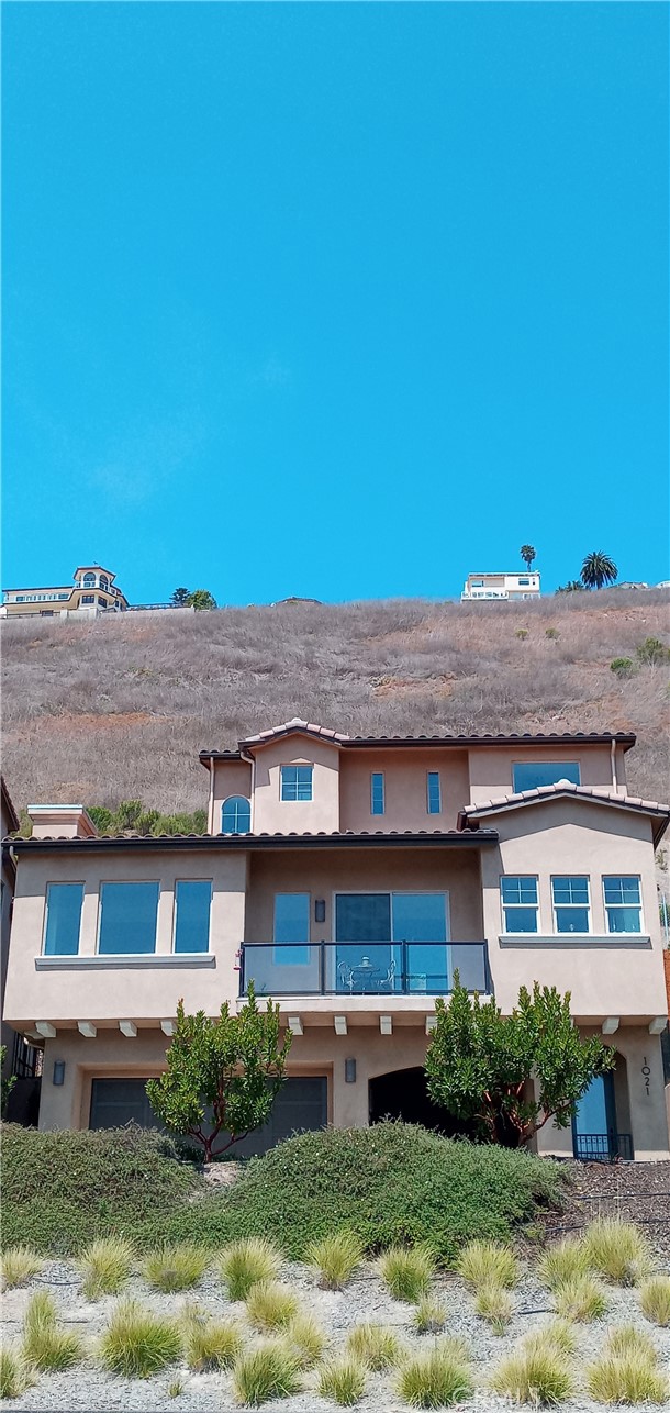 1021 Canyon Lane
