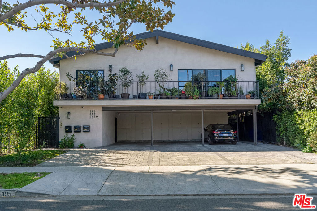 393 N Huntley Drive
