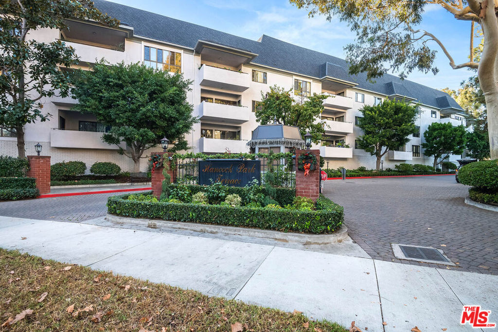 631 Wilcox Avenue 3F