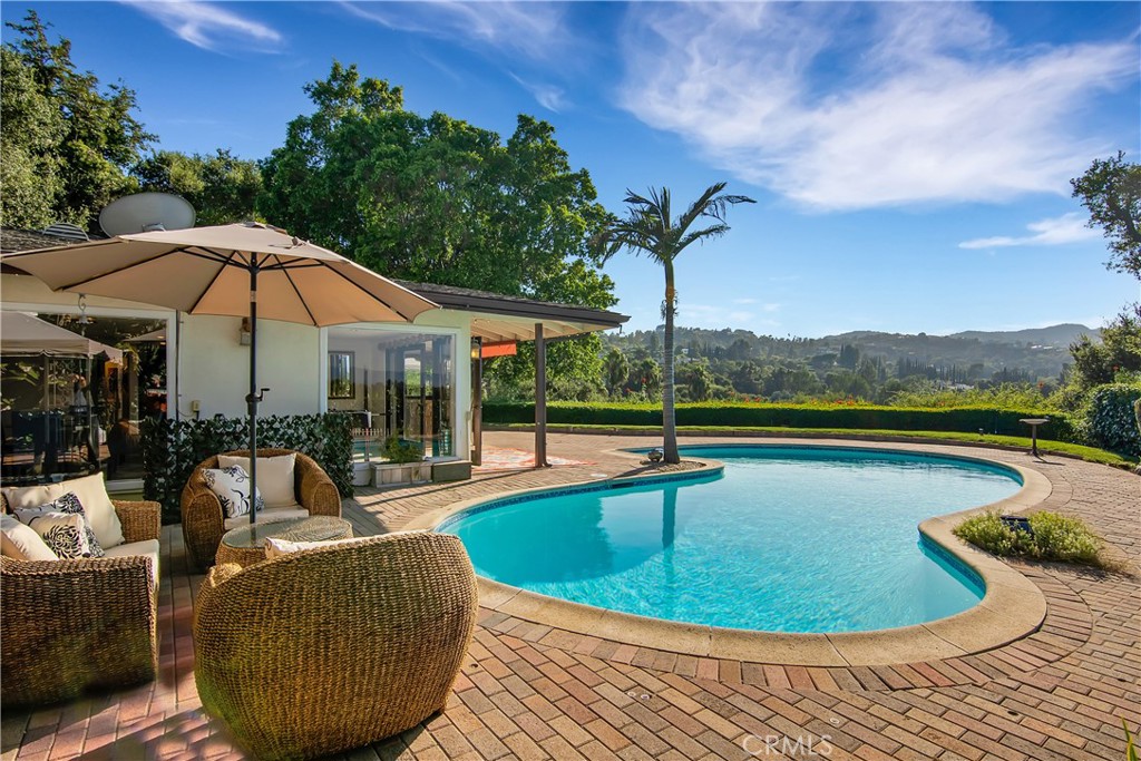3701 Royal Meadow