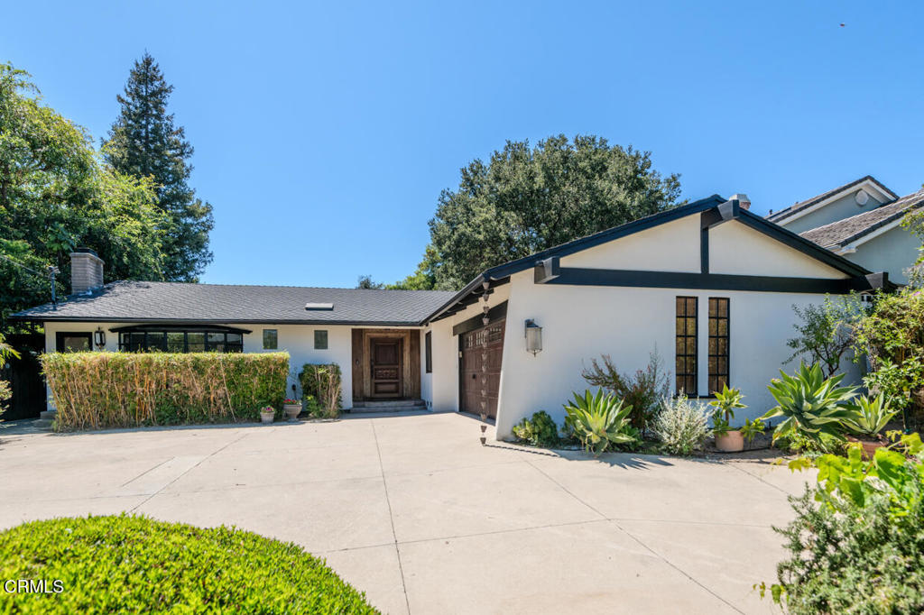 4819 Oakwood Avenue
