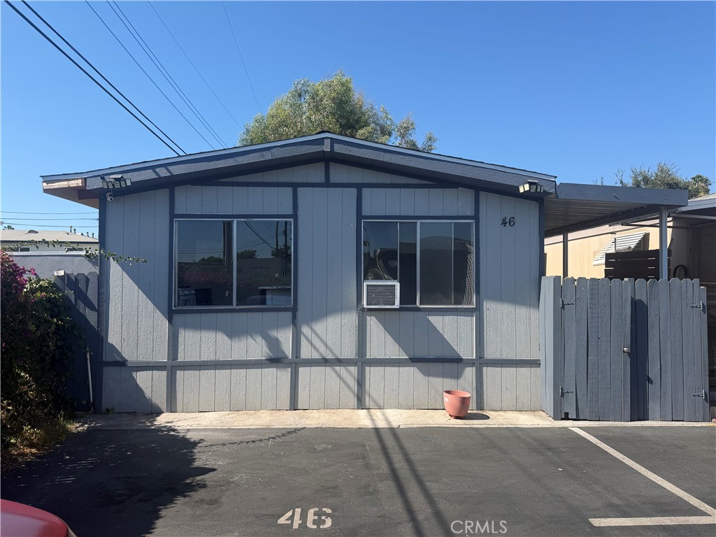 825 W La Palma 46