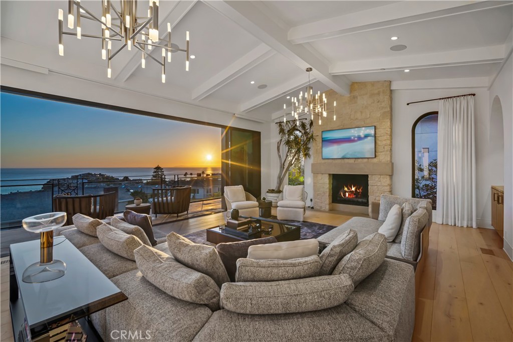 922 EMERALD BAY