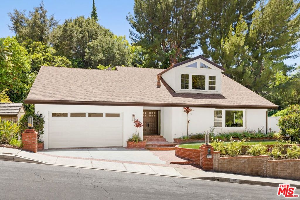 15810 Castlewoods Drive