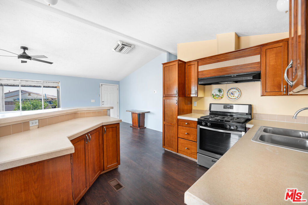 3255 E Avenue R 91