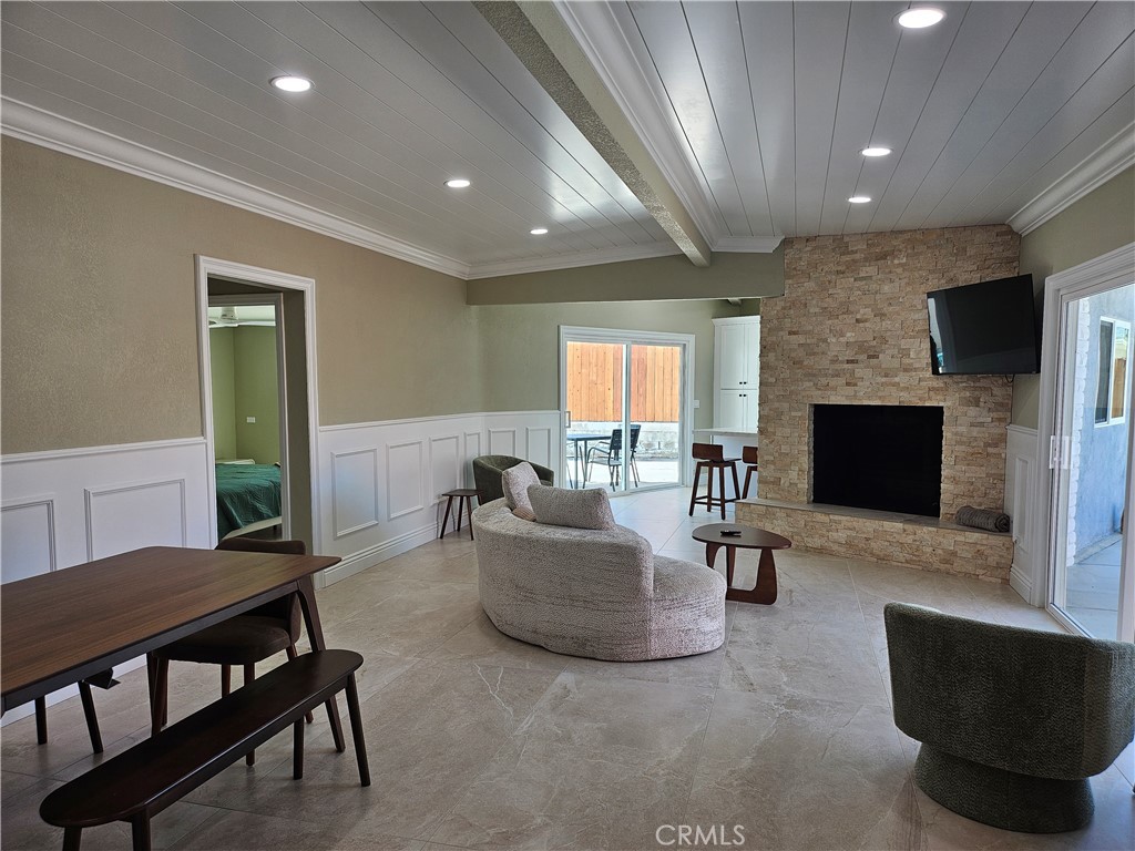 44250 Russell Lane
