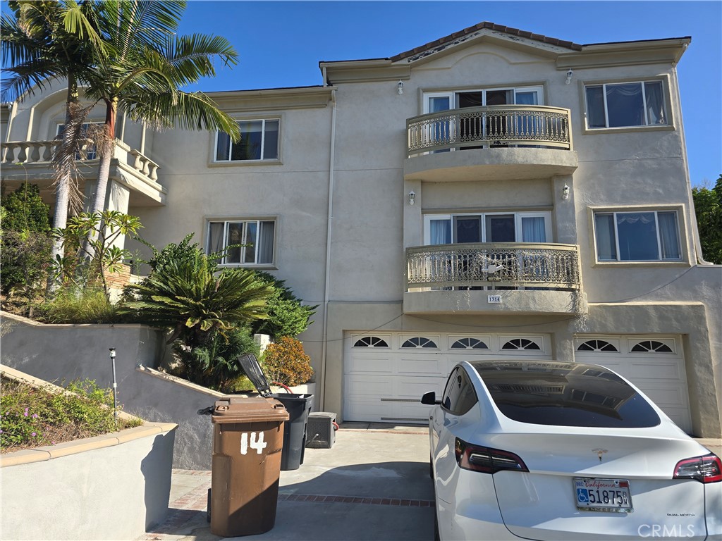 1314 N Raymond