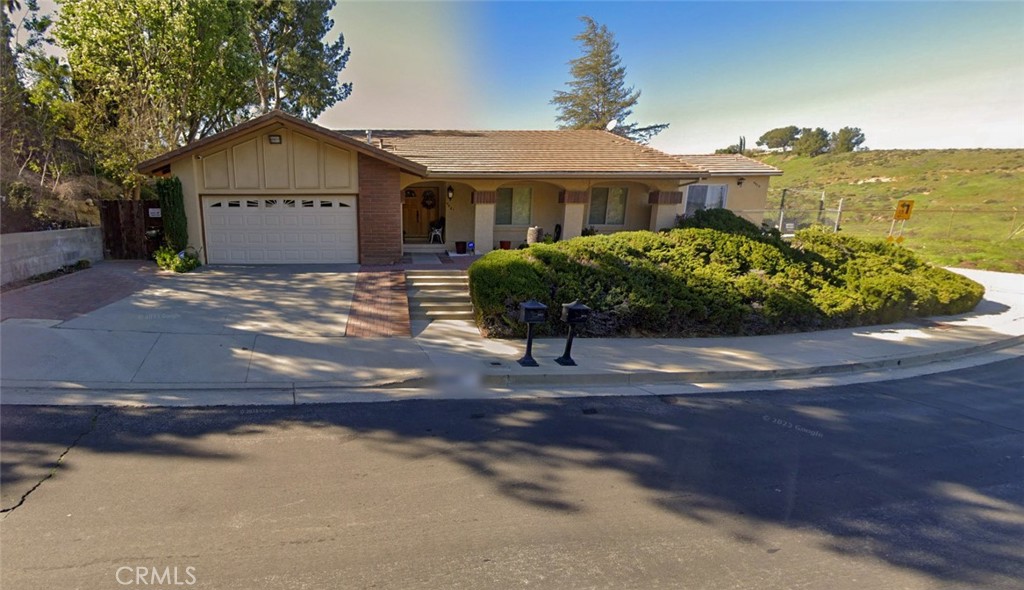 9019 9021 Farralone Avenue