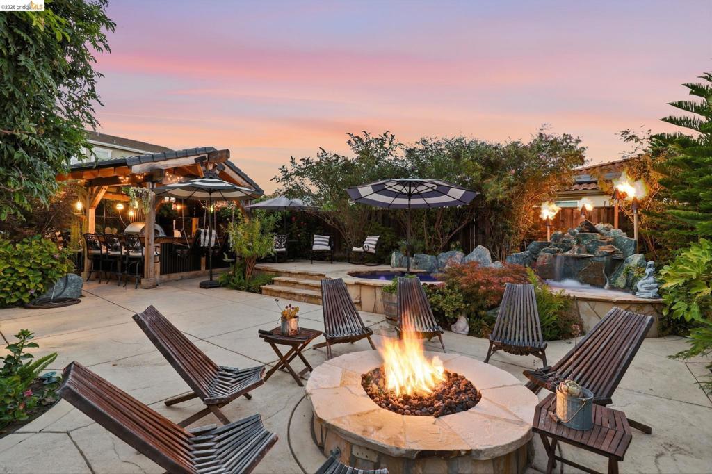 5456 Mountain Ridge Way
