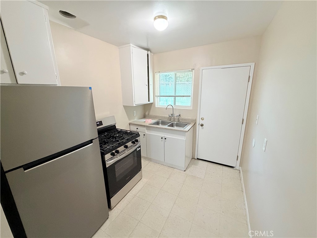 936 W Foothill Boulevard 12