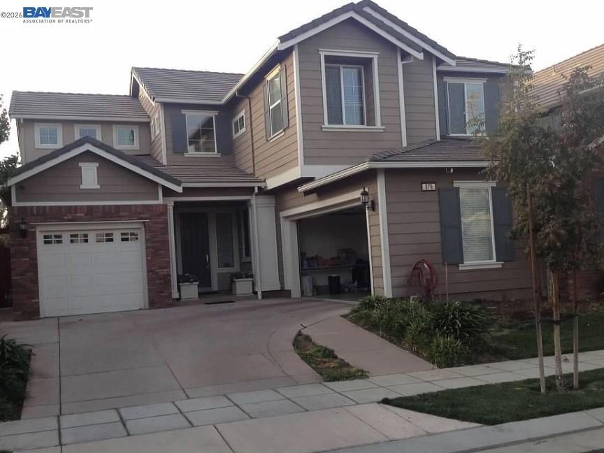 379 N Sierra Madre St