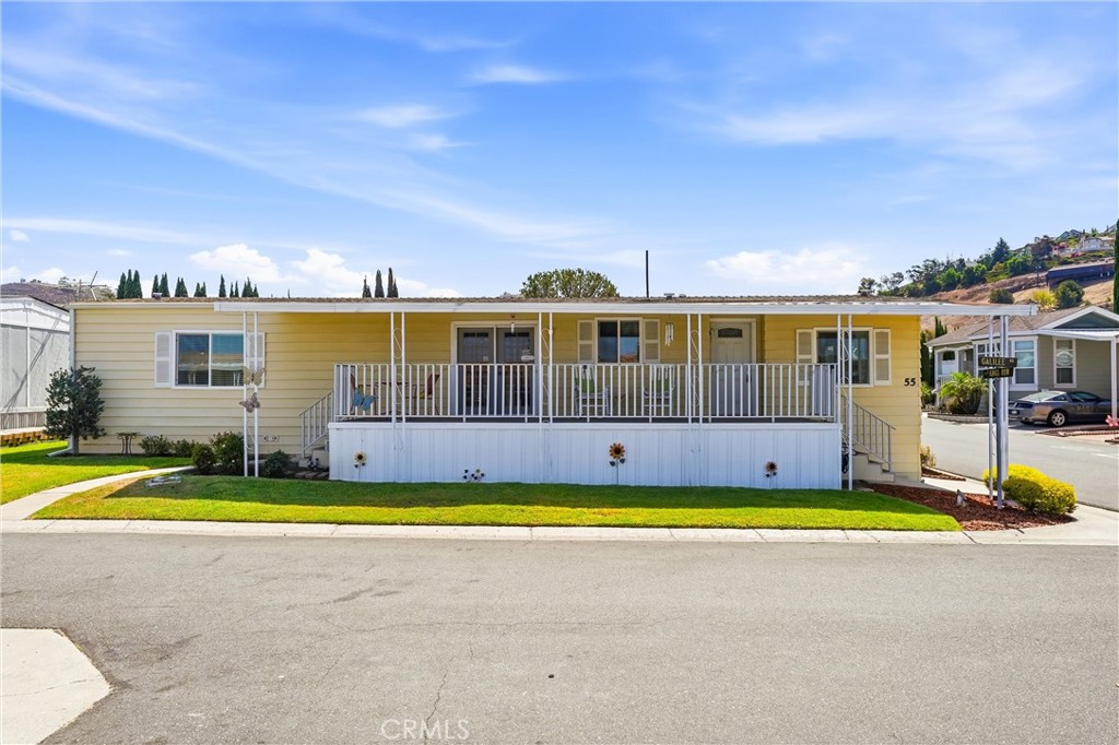 5215 E Chapman 55