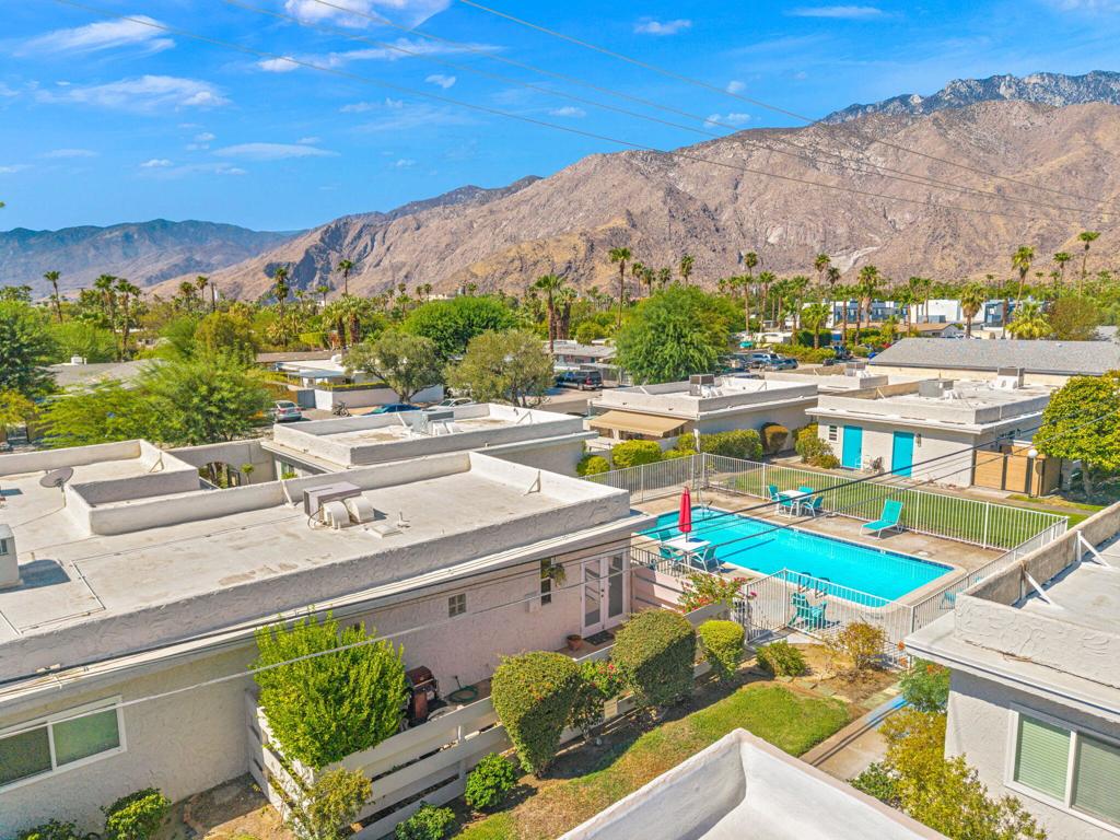 800 E Cottonwood Road 2