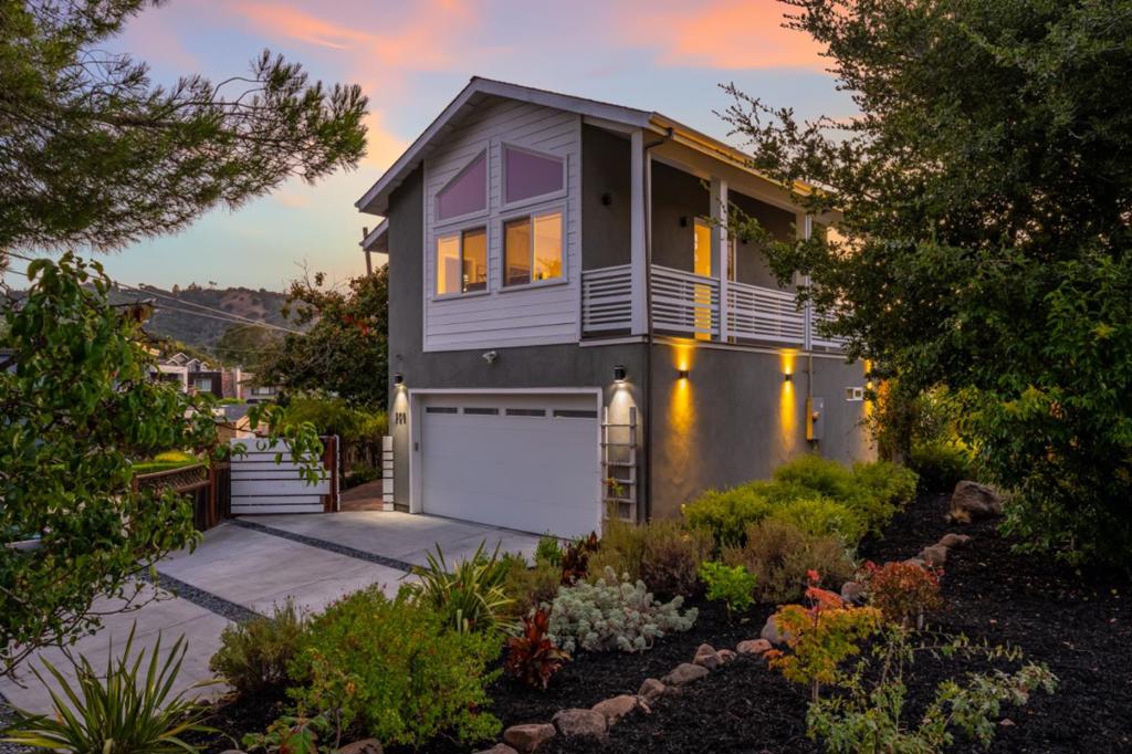 300 De Anza Avenue