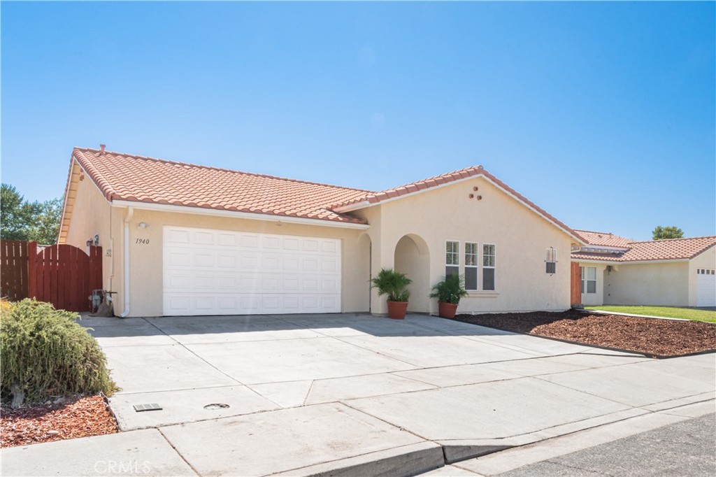 1940 San Buenaventura Way