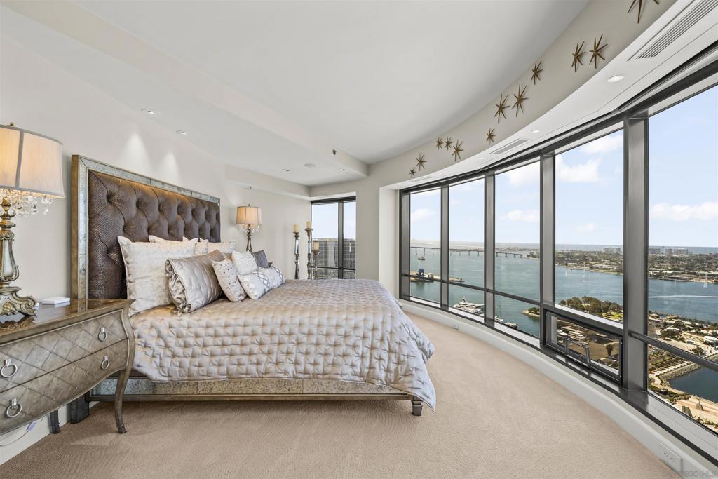 200 Harbor Drive 3702